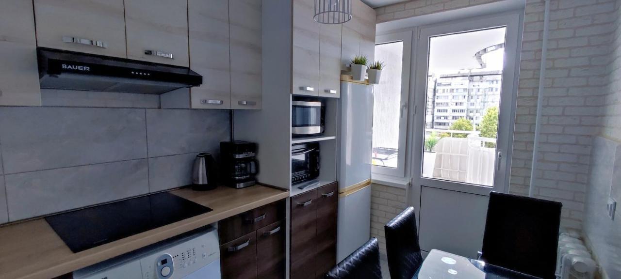 Large Apartment Near The Airport And City Center Kischinau Exterior foto